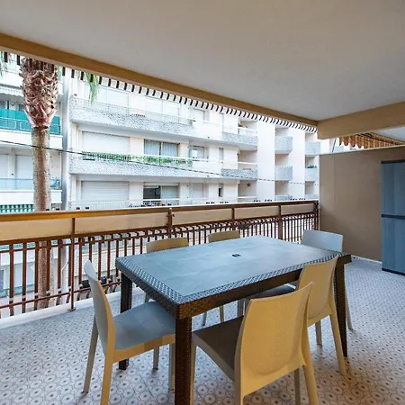 Clipper Apartment